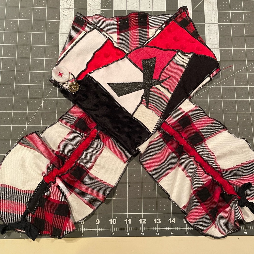Drawstring scarf